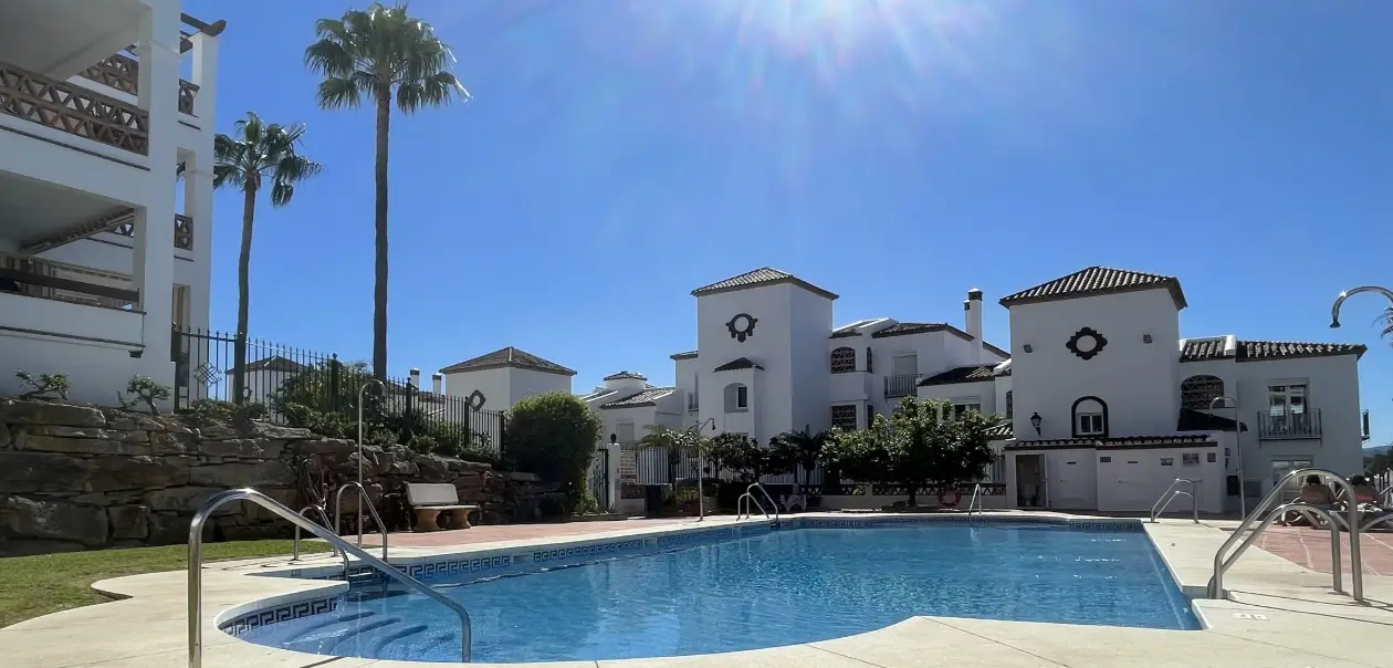 Appartement aan Mijas International golfbaan met uitzicht en zonsondergang